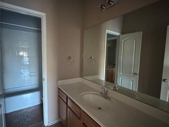 1413  Live Oak Lane , Savannah Texas 76227