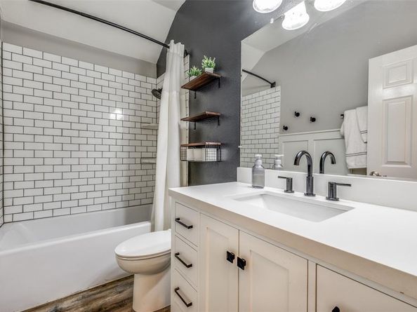 1719  Falcon Drive , Corinth Texas 76210