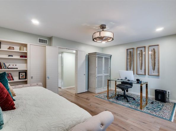 6319  Bandera Avenue  B, Dallas Texas 75225