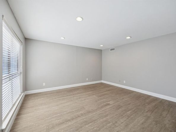 4411  Gilbert Avenue  12, Dallas Texas 75219