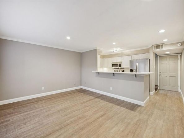 4411  Gilbert Avenue  12, Dallas Texas 75219