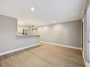 4411  Gilbert Avenue  12, Dallas Texas 75219