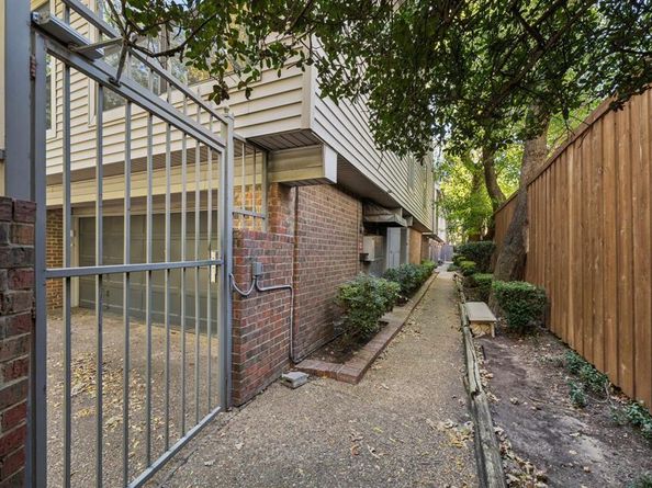 4411  Gilbert Avenue  12, Dallas Texas 75219