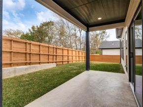 1409  Doyle Avenue , Dallas Texas 75203