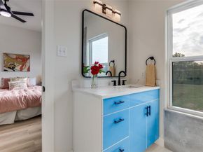 1409  Doyle Avenue , Dallas Texas 75203