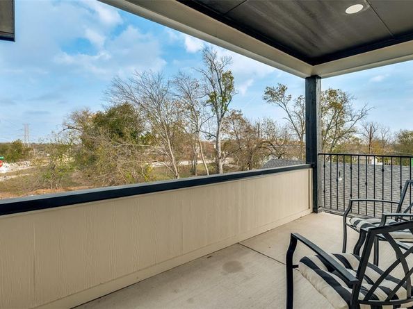 1409  Doyle Avenue , Dallas Texas 75203