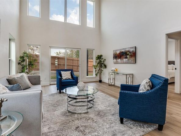 1409  Doyle Avenue , Dallas Texas 75203