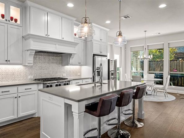 2924  Stonefield  , The Colony Texas 75056