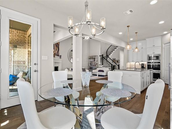 2924  Stonefield  , The Colony Texas 75056