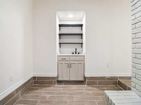 5507  Silver Bow Trail , Arlington Texas 76017