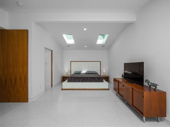 10219  Rosser Road , Dallas Texas 75229