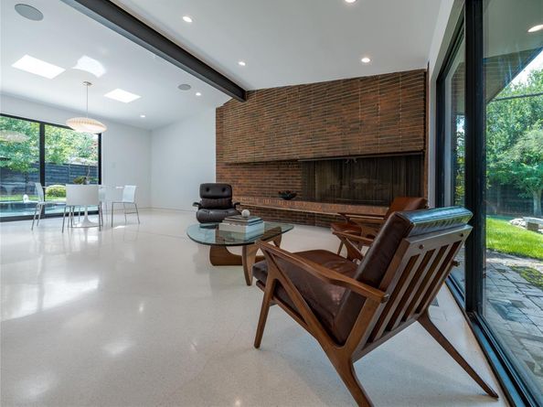 10219  Rosser Road , Dallas Texas 75229