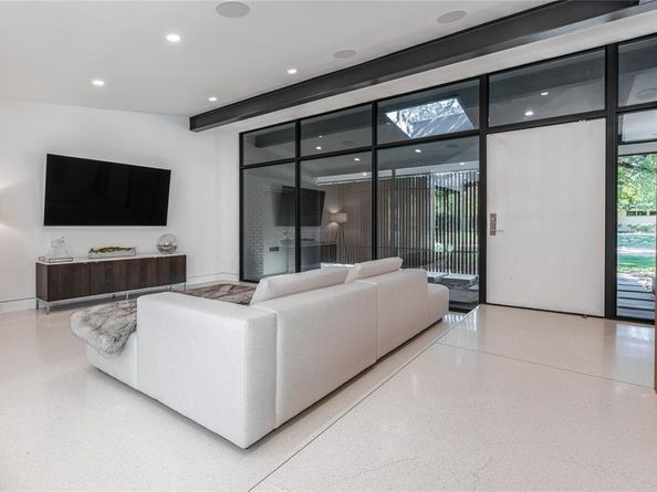 10219  Rosser Road , Dallas Texas 75229