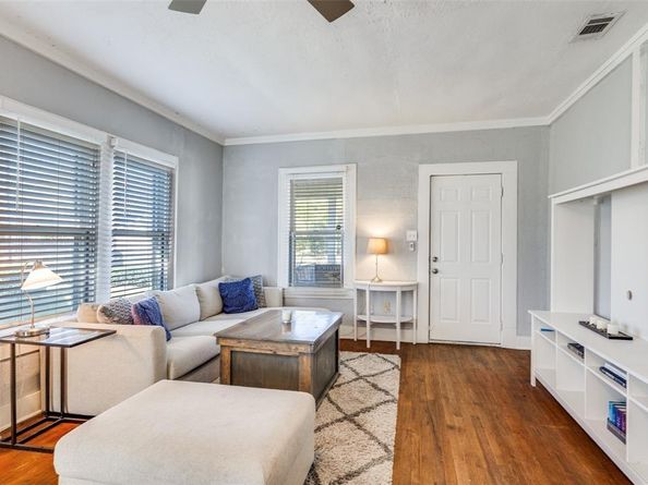 4814  Gurley Avenue , Dallas Texas 75223