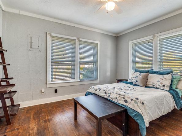 4814  Gurley Avenue , Dallas Texas 75223