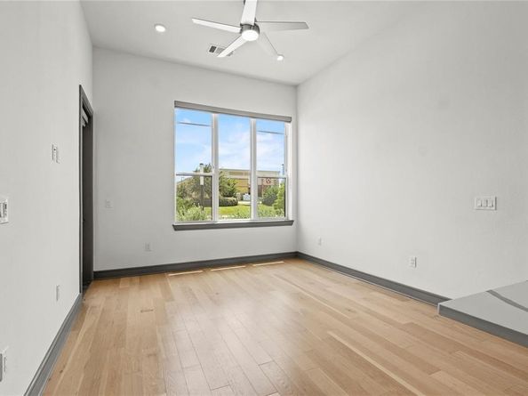 2700  Old Denton Road  1047, Carrollton Texas 75007