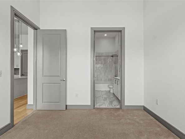 2700  Old Denton Road  1047, Carrollton Texas 75007