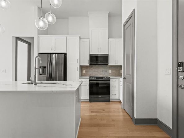 2700  Old Denton Road  1047, Carrollton Texas 75007