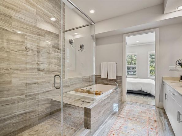 2157  Wenge Lane , Dallas Texas 75219