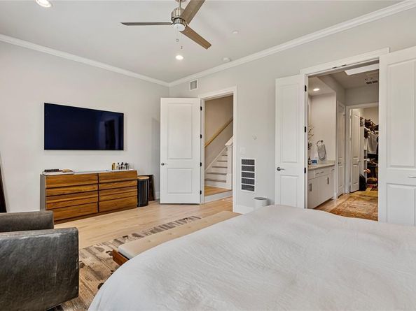 2157  Wenge Lane , Dallas Texas 75219