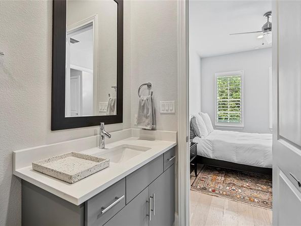 2157  Wenge Lane , Dallas Texas 75219