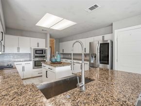 704  Timberview Court N, Fort Worth Texas 76112