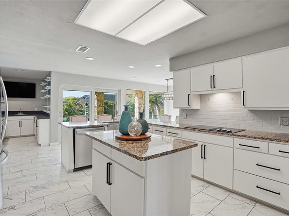 704  Timberview Court N, Fort Worth Texas 76112