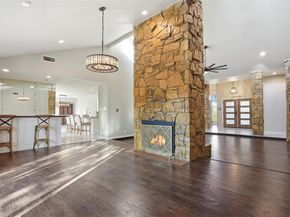 704  Timberview Court N, Fort Worth Texas 76112