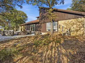 704  Timberview Court N, Fort Worth Texas 76112