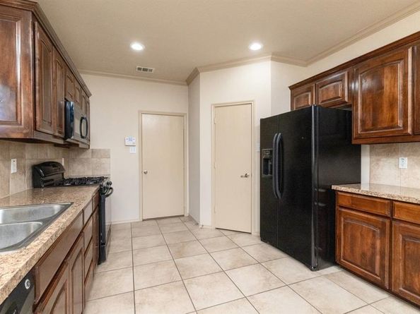 5933  Missy Lane , Fort Worth Texas 76131