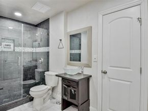 1722  Northbrook Court , Arlington Texas 76012