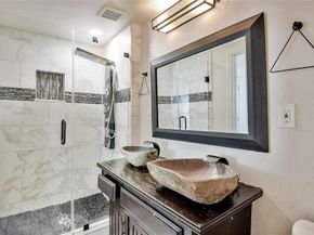 1722  Northbrook Court , Arlington Texas 76012