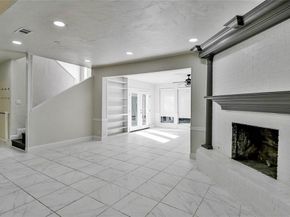 1722  Northbrook Court , Arlington Texas 76012