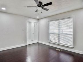 1722  Northbrook Court , Arlington Texas 76012