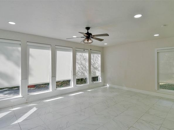 1722  Northbrook Court , Arlington Texas 76012