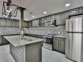 1722  Northbrook Court , Arlington Texas 76012