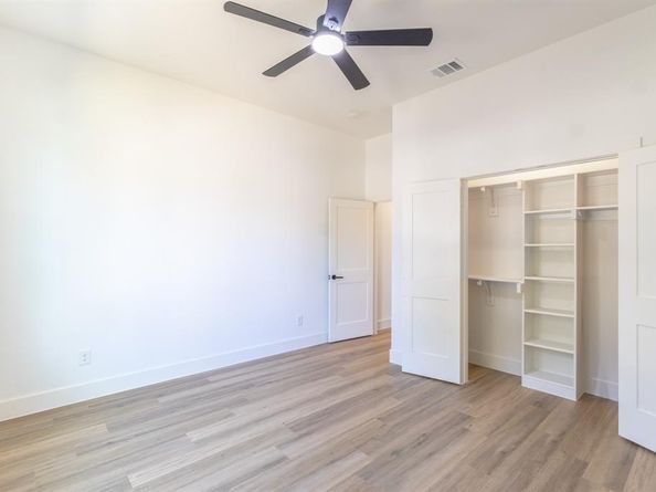 2900  8th Avenue , Fort Worth Texas 76110