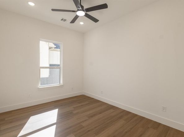 2900  8th Avenue , Fort Worth Texas 76110