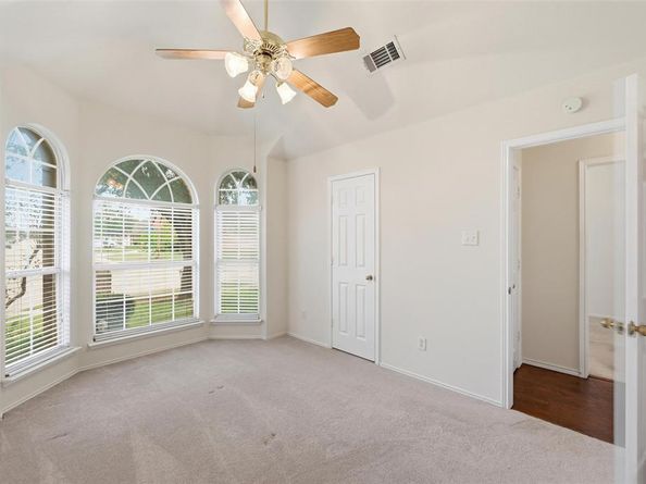 605  Kingfisher Lane , Arlington Texas 76002