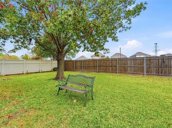 605  Kingfisher Lane , Arlington Texas 76002