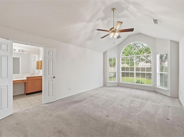 605  Kingfisher Lane , Arlington Texas 76002