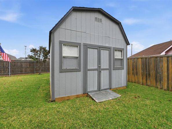 605  Kingfisher Lane , Arlington Texas 76002