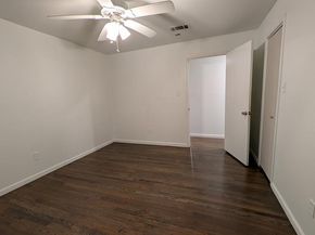 1406  Eastus Drive , Dallas Texas 75208