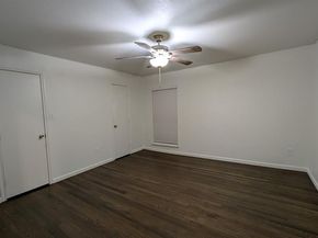 1406  Eastus Drive , Dallas Texas 75208