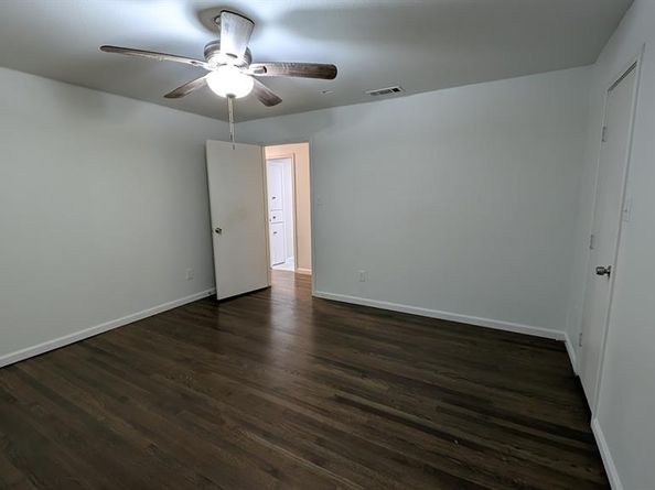 1406  Eastus Drive , Dallas Texas 75208