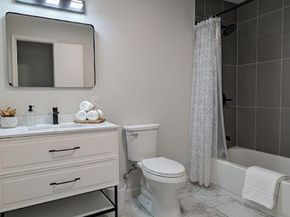 1406  Eastus Drive , Dallas Texas 75208