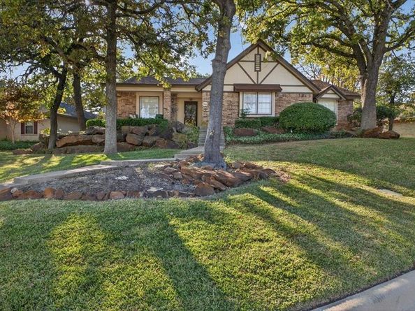 5112  Misty Wood Drive , Arlington Texas 76017