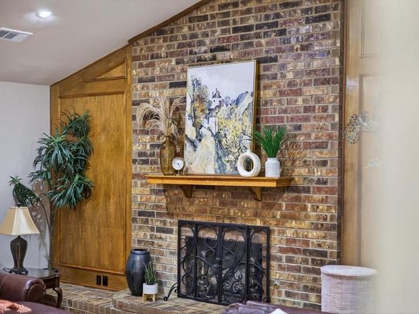 5112  Misty Wood Drive , Arlington Texas 76017