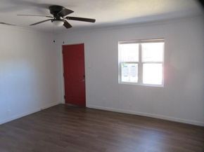 2655  Ash Crescent Street , Fort Worth Texas 76104