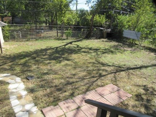 2655  Ash Crescent Street , Fort Worth Texas 76104